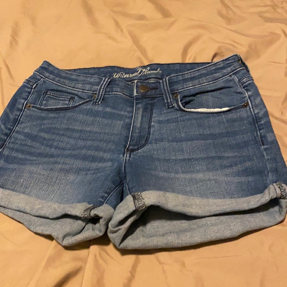 Universal Thread Mid Rise Midi Denim Shorts Size 4